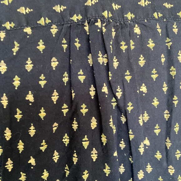 Gap 1/4 button long sleeve top w pleats sz Large - Picture 5 of 6